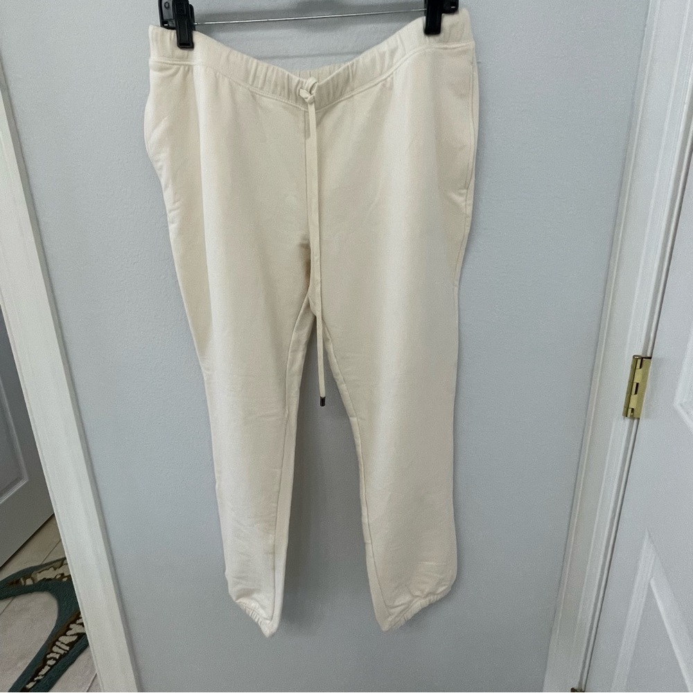 Yummie by Heather Thompson. New sweatpants. NWOT. Ivory